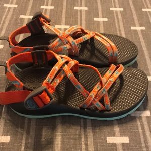 Big girl kids Chacos in EUC!